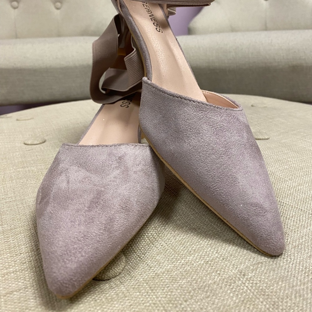Berness kitten heel